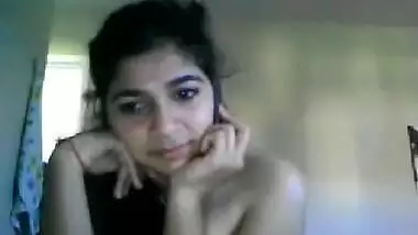 Desi gal live show to her bf throughout movie call