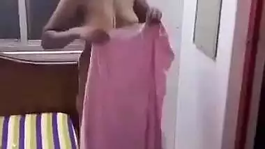 Bhabhi nude captured