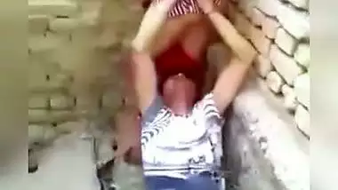 Indian wife with lover caught during adultery act outdoor, Desi sex mms