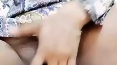 Early morning nude show with fingering of horny babe