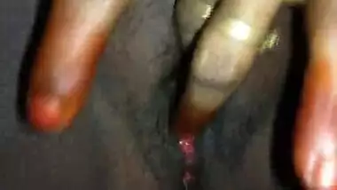Desi indian tamil aunty telugu aunty kannada aunty malayalam aunty hindi bhabhi horny cheating wife vanitha wearing nighty showing big boobs and shav