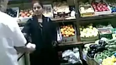 Indian wife get cock at public place on SpyAmateur.com