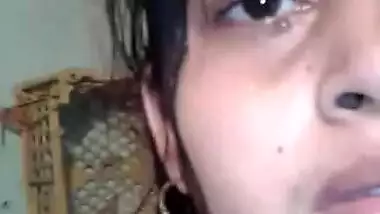 Desi bhabi very hot bath and fingering in bathroom