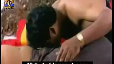 Unbelievable scene – young desi boy and plump hot mallu aunty secret s