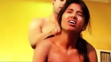 Devar Bhabhi, Desi Bhabhi And Indian Bhabhi - Gharbalo Ke Jane Ke Bad Hot Bhabhi Ke Sath Suhagrat Manayi