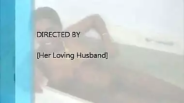 Mallu wife nude bath in a bathtub
