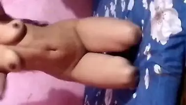 Sexy girlfriend ne dikhaya boobs desi indian viral mms