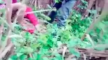 Indian Randi outdoor sex action caught by a voyeur