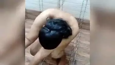 Desi hot XXX babe enjoys MMS footage but still feels shy in shower