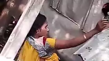 Neighbour bhabhi aunty nude bath secretly captured on XXX video