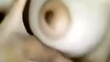 Desi Cute Girl Showing