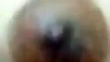 Young Desi hussy exposes her XXX breasts and pussy for MMS solo vid