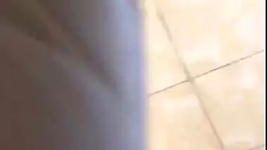 Desi Guy Captured Her Bhabi Ass In Kitchen