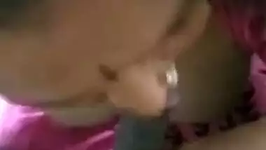 Big boobs mature Bhabhi giving blowjob
