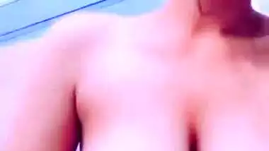 Beautiful Sexy Paki Girl Showing And Fingering Leaked 5 Clips Part 1
