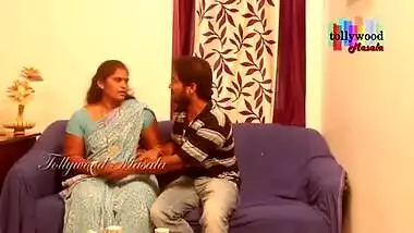 Hot desi masala aunty seduced by a teen boy