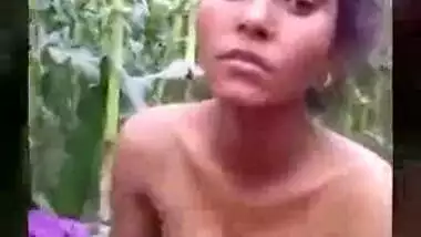 Outdoor Porn of Desi Village Bhabhi with her servant