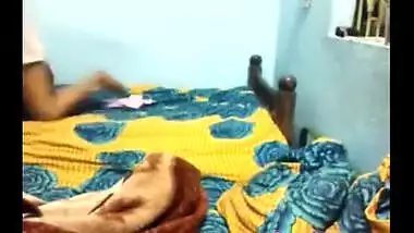 Desi school girl enjoyed by her cousin