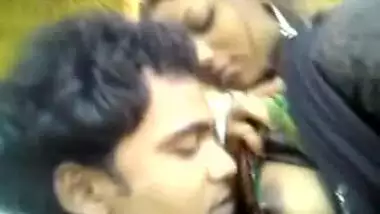 Teen Couple Outdoor Fun GF giving her boobs to BF