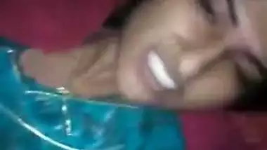 Dehati cum-hole porn clip of Dehati bhabhi exposing her pussy