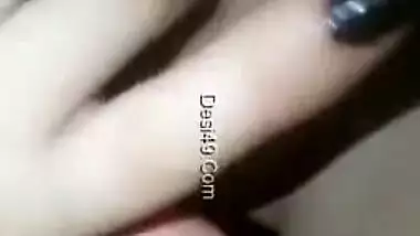 Desi teen flashes shaved XXX twat putting hand down there for rubbing