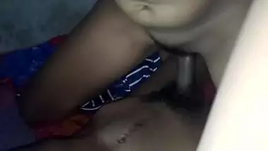Rani Apni Chut Ka Bhosda Kar Rahi H Randi Rani Ki Hot Video