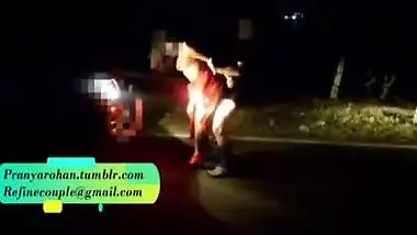 Desi lover fucking outdoor at midnight