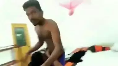Sri lankan school girl anal sex පංති කට් කරලා ෆිල්ම් හොල් එකේ ගන්න