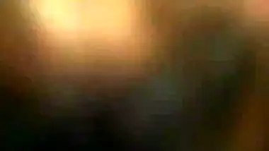 Pussy should be wet before sex and XXX Desi woman perfectly knows it