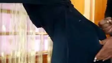 Muslim Hijab Saudi Nymphos getting big fuck and...