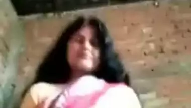Desi Village Aunty MMS Showing Her Action
