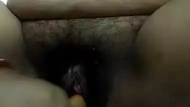 Horny Desi Bhabhi Pussy Fucking With Hand Shower