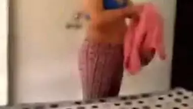 Desi hot bhabhi wearing cloths