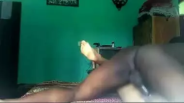 Bollywood Hindi blue film of Indian doctor foreplay sex with saree girl