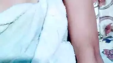 Pink pussy Tamil teen nude selfie MMS video