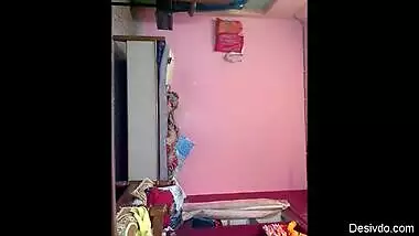Desi village girl sopna show her nice boobs n pussy