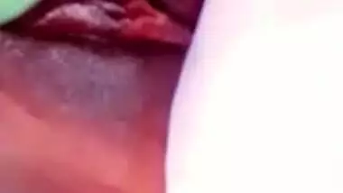 Horny Lankan Babe