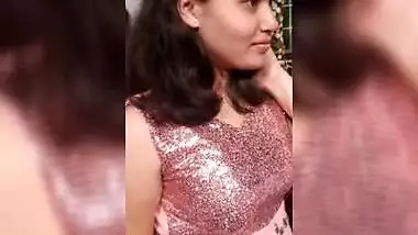 Indian hot babe arohi masturbating
