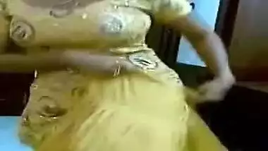 Kerala Aunty Show with her BF