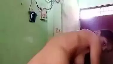 Horny Indian girl loves to fuck her Bf from top