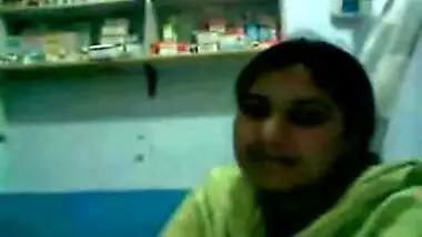 Pharmacy Aunty Having Video Sex Inside Shop