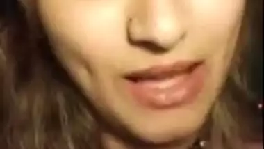 Indian sexy XXX girl showing her beautiful boobs on cam