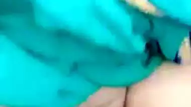 Slave Devar enjoys his Bhabhi’s Indian pussy licking