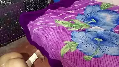 Maid Ki Jawan ladki Cowgirl Pose me Apni Choot mE Land Dalkar Chudi