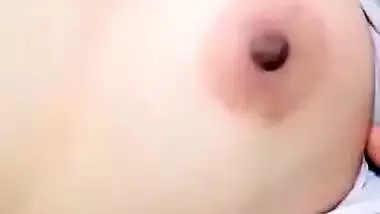 Muslim aunty boob expose