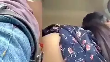 Girl seduces her lover in car and enjoys desi outdoor sex