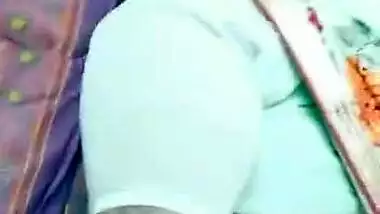 Sexy Mallu Bhabhi Flash Her Boob In App Part 1