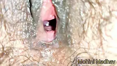 Girl unites her hairy vagina with Desi penis to the XXX creampie