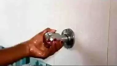 Desi sister hot shower video mms