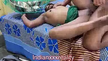 Mausi aur daddy ka masti se bhara hua kamasutra xxx bf